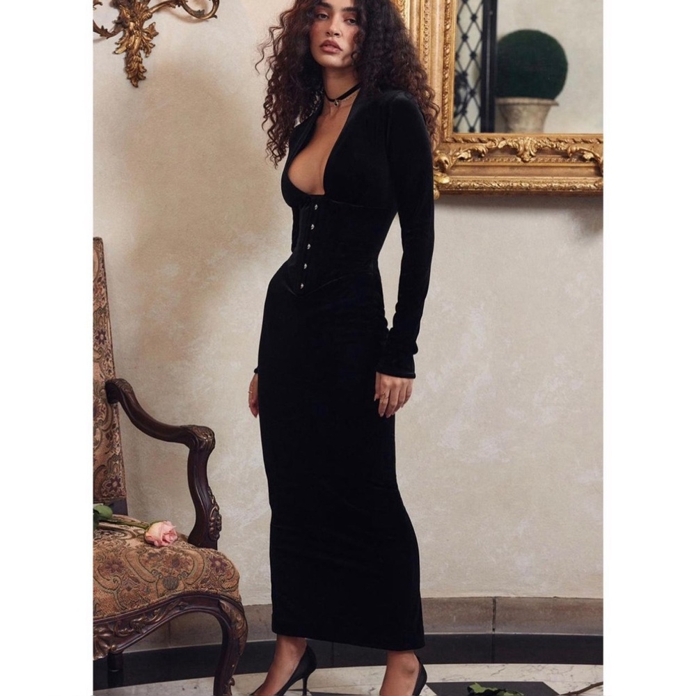 Black Velvet House of Cb dress